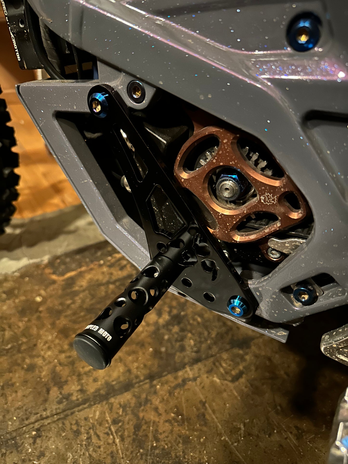 TRIPLE9MOTO Shift Lock - Surron Light Bee